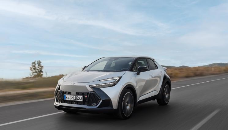 коли - Новата Toyota C-HR изпъква с дързък дизайн на прототип (СНИМКИ)