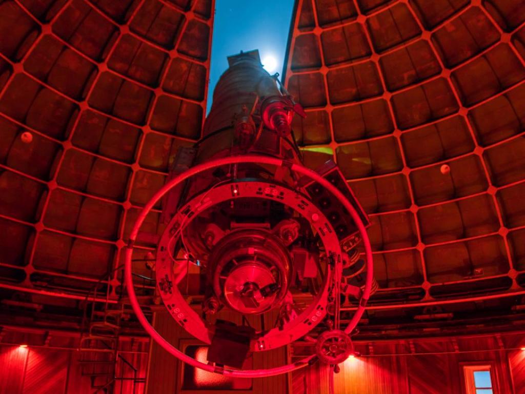 Светът изгражда три гигантски оптични телескопа чиито размери ще надхвърлят