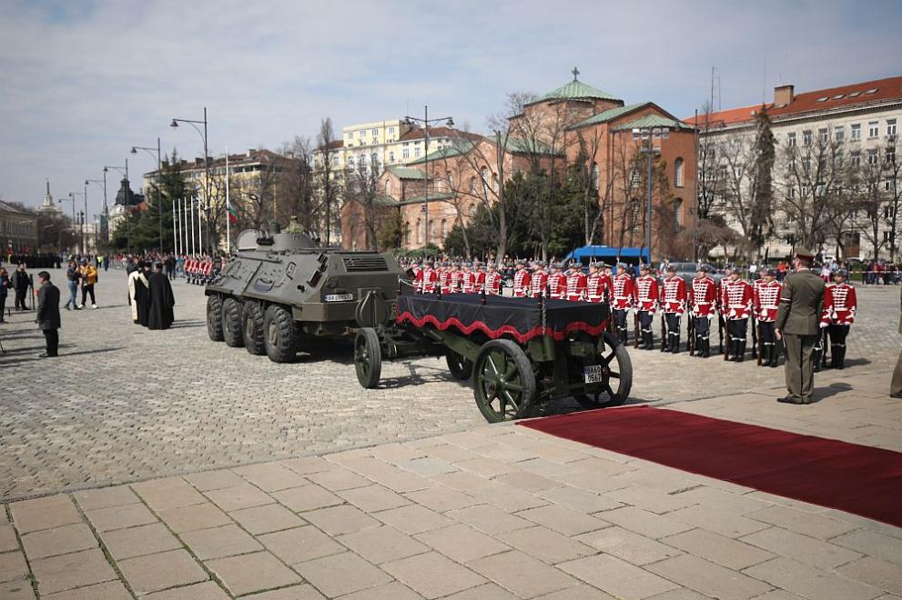 Втори ден на национален траур - България скърби и изпраща в