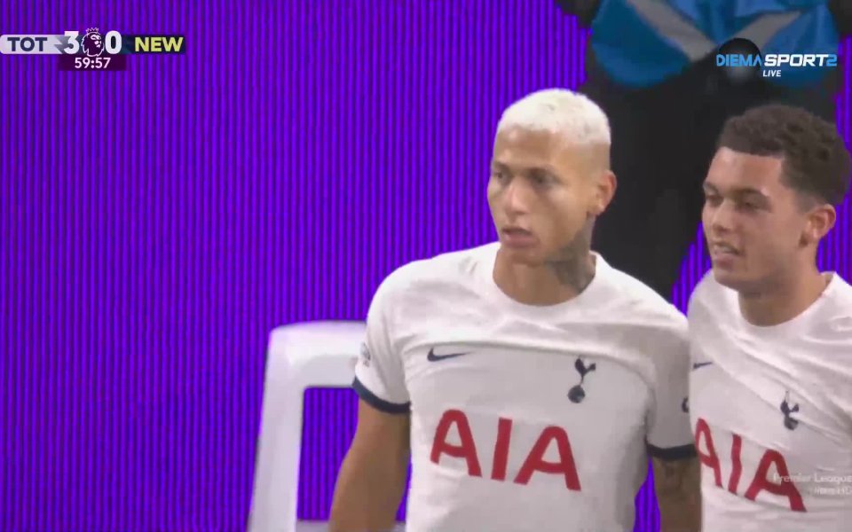 Нападателят на Тотнъм Ричарлисон няма да играе срещу Нотингам Форест.