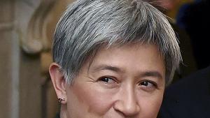 Външният министър на Австралия Пени Уонг първата открито хомосексуалнапарламентаристка в