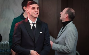 Кирил Десподов отново пропя за феновете на ПАОК (видео)