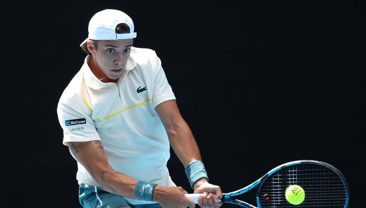 Артур Казо - ШОКИРАЩ МОМЕНТ: Френски тенисист припадна по средата на мач (ВИДЕО)