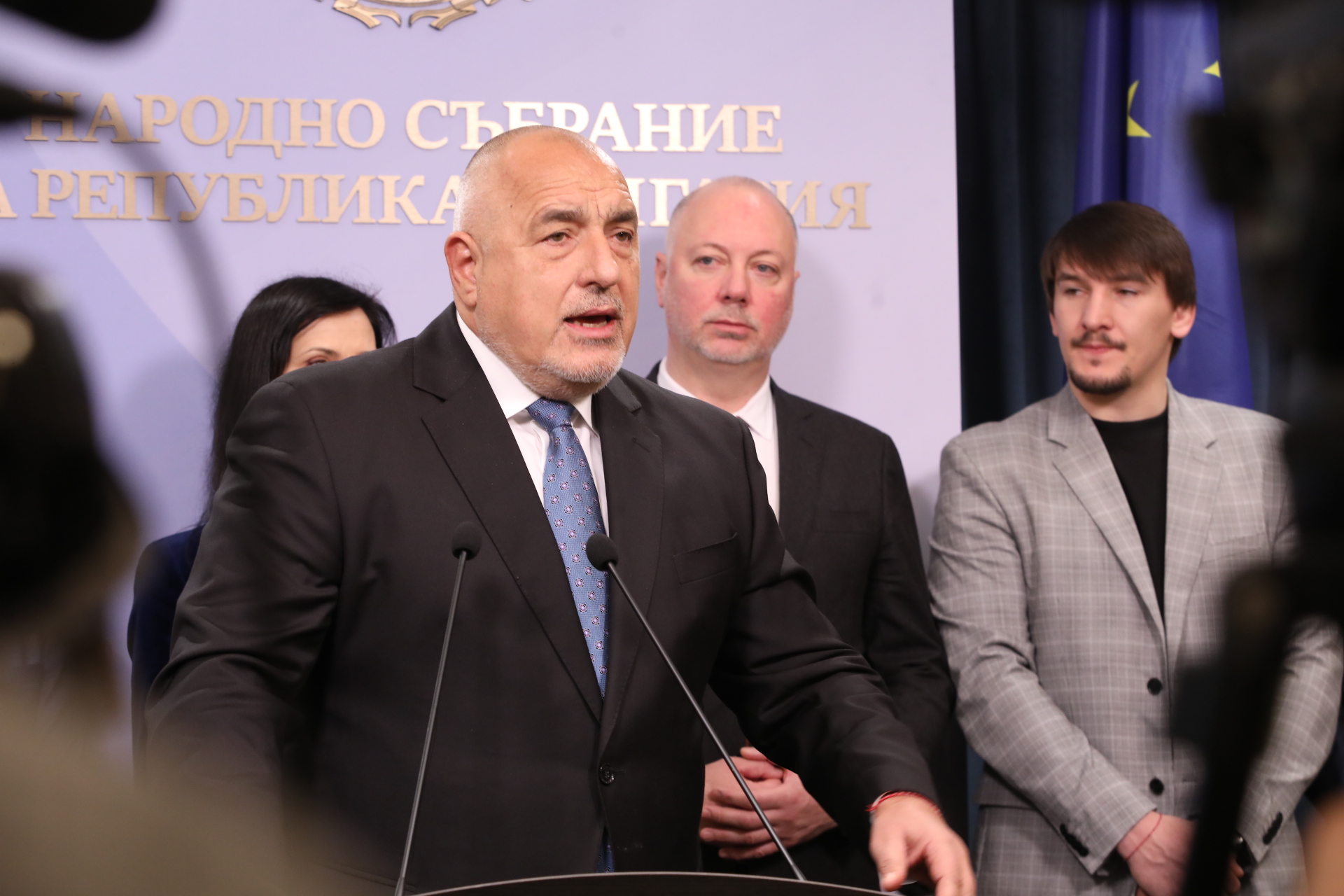 <p>ГЕРБ с извънреден брифинг в НС</p>