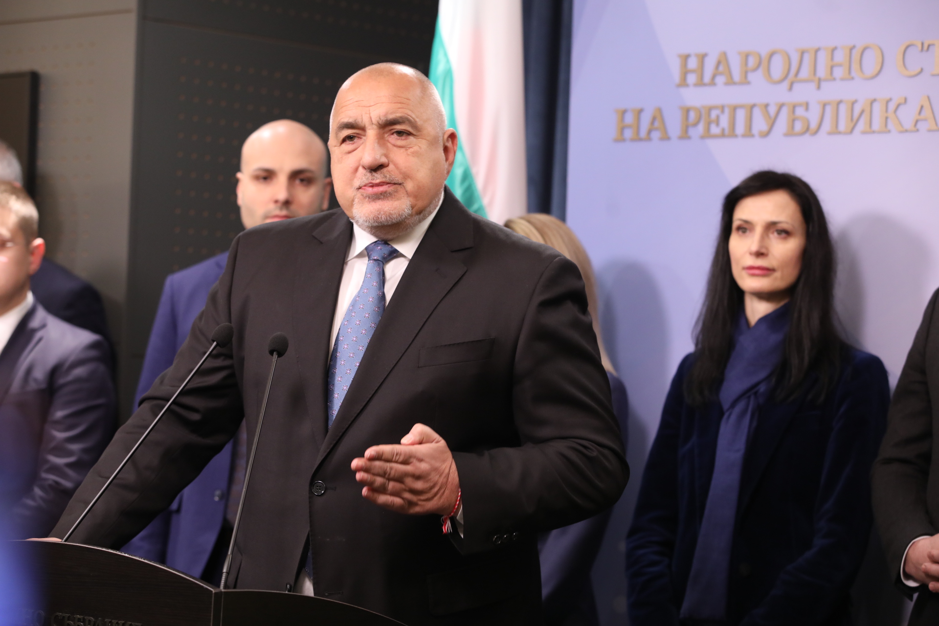 <p>ГЕРБ с извънреден брифинг в НС</p>