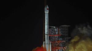 Китай изстреля в космоса спътник който ще бъде част от