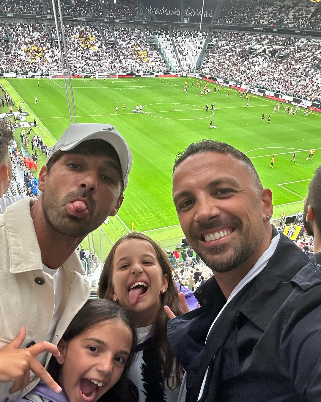 Салваторе Тодаро Азия