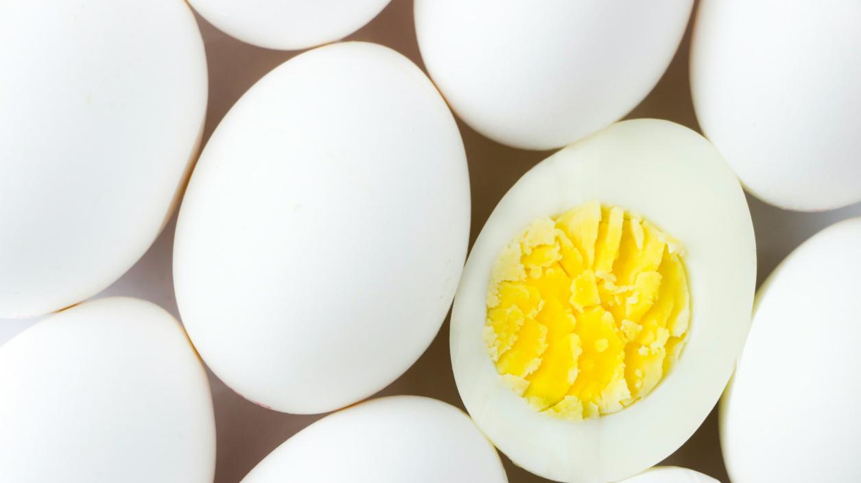 Прекомерната консумация на яйца може да повиши нивата на холестерола