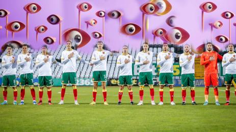 Младежи шпиони