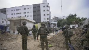 Израелски сили са задържали стотици бойци на Хамас и Ислямски