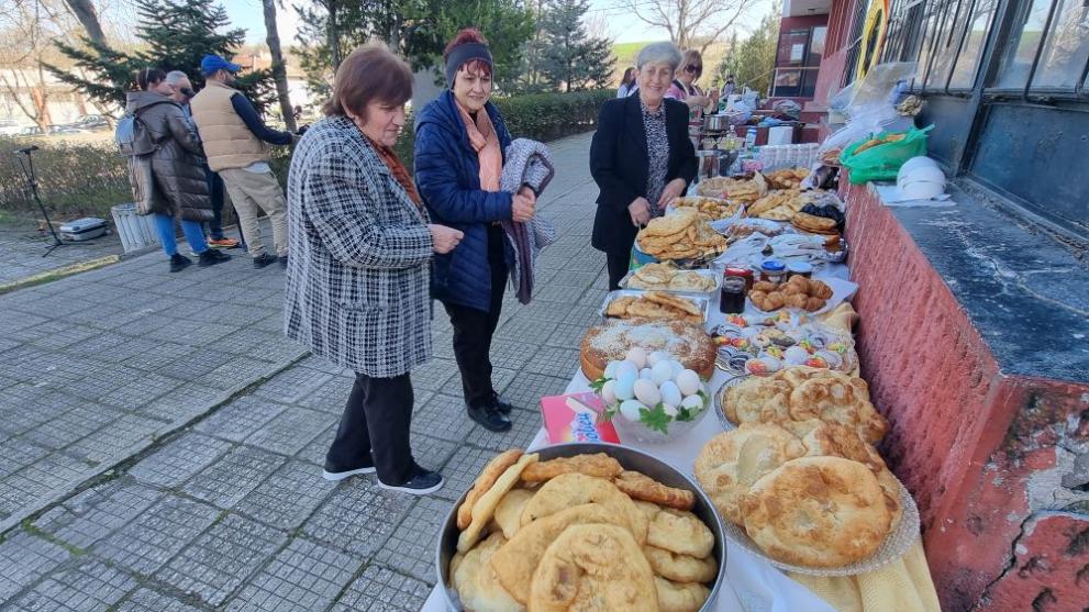 Фестивалът на мекицата в Хасковското село Въгларово събра малки и