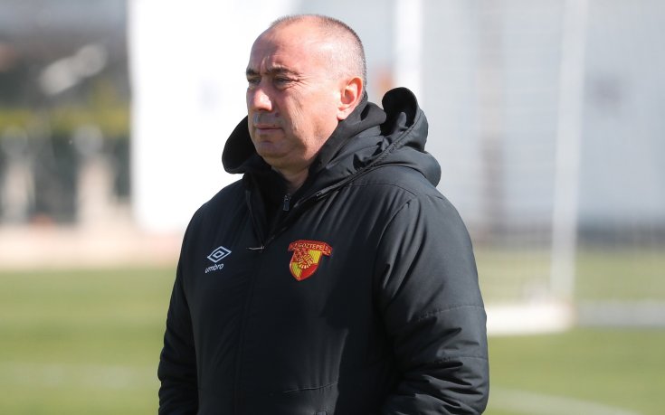 Станимир Стоилов: Приключих с Наско Сираков и ръководството на Левски