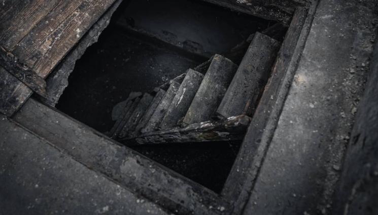 вход мазе подземие - СОФИЙСКИТЕ ПОТАЙНОСТИ: Тайна зала зейна под Паметника на Съветската армия! (СНИМКА)