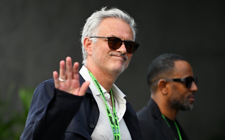 Моуриньо развя байрака (видео)