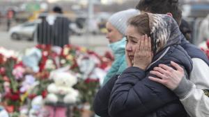 Десетина търговски центъра в Москва бяха евакуирани следобед заради бомбени