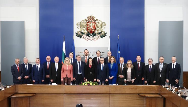 правителство - Политологът Христо Панчугов пред 