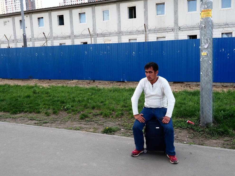 Над 3 милиона таджики живеят в Русия. След терористичната атака