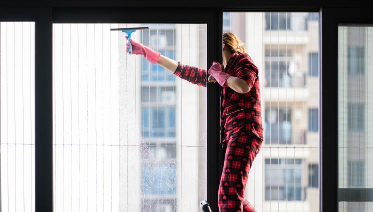 Миене на прозорци - ТОП 10 ХИТРИНКИ: Мием прозорците при температура 20-22°