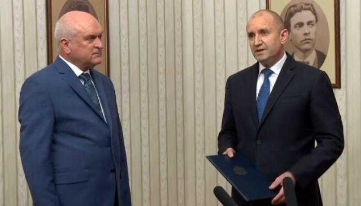 Димитър Главчев Румен Радев - ПРИ УСПЕШЕН ОПИТ: Румен Радев определи нова дата за изборите!