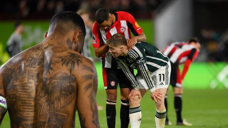 Брентфорд Манчестър Юнайтед