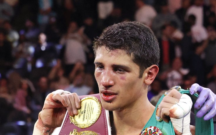 WBO нареди Крофърд срещу Фундора