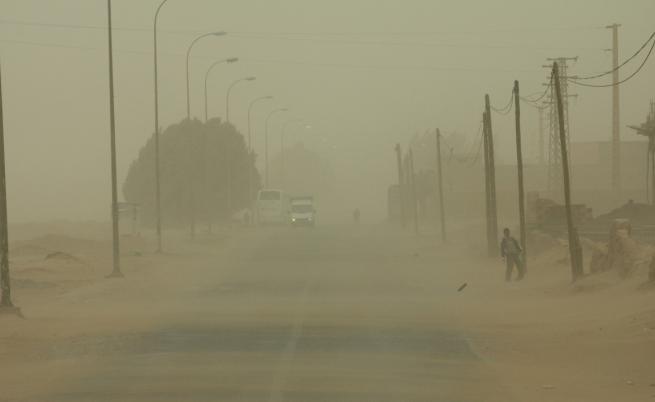 Ефектите на праха от пустинята Сахара върху качеството на въздуха