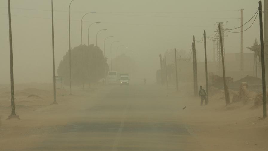<p>Как влияе на здравето ни прахът от Сахара</p>