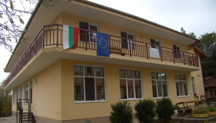 дом за хора с умствена изостаналост - ПОТРЕСАВАЩО! Проверяващи заварили ужасяваща гледка при инспекция в дом за хора с умствена изостаналост