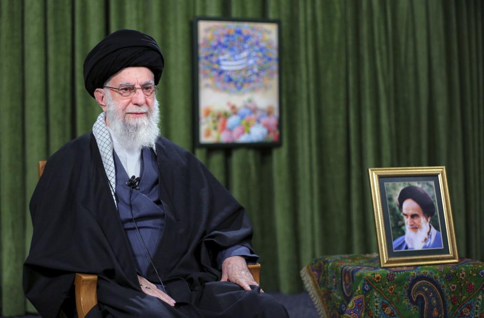 Върховният лидер на Иран аятолах Али Хаменей предупреди, че Израел