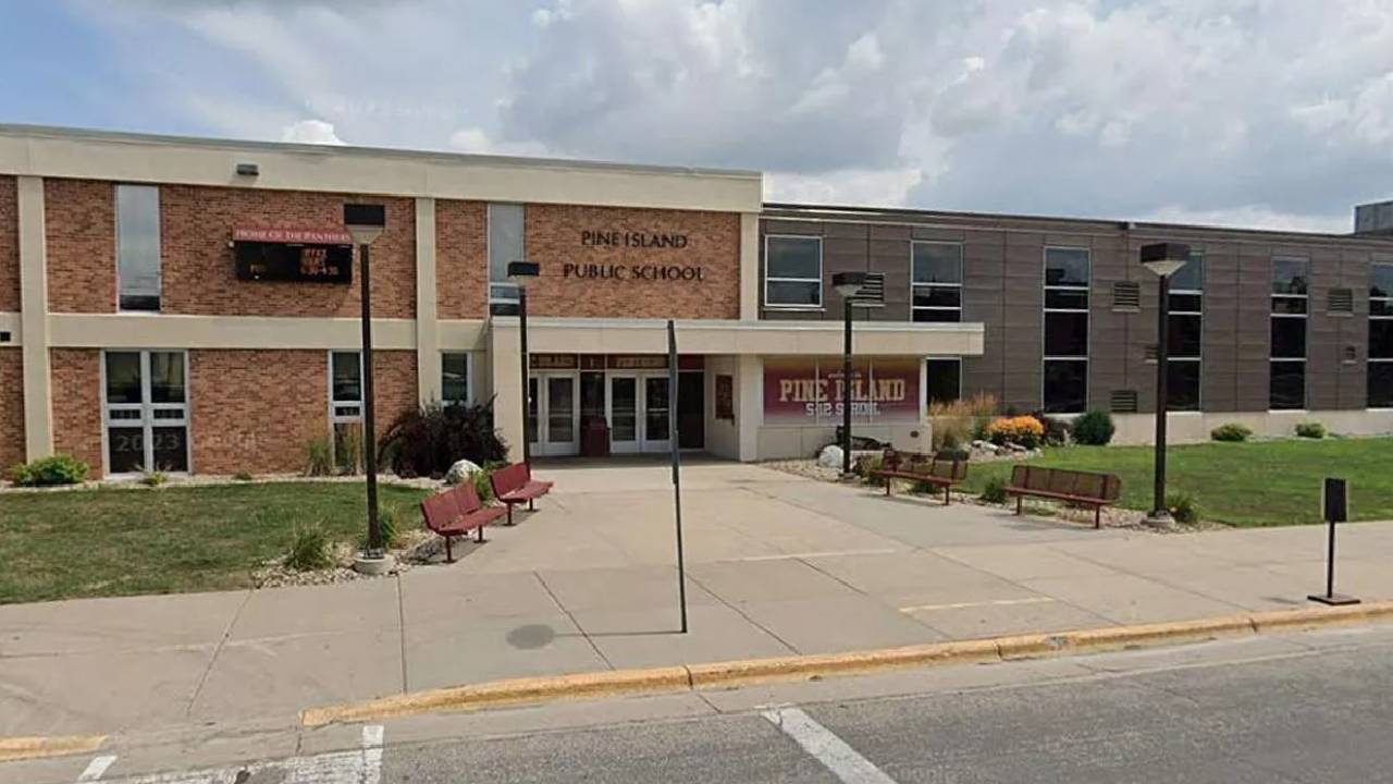 секс насилие учителка ученичка