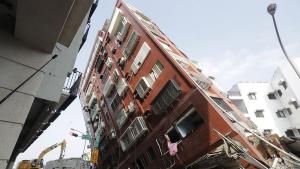 Ранените при земетресението с магнитуд 7 2 разтърсило Източен Тайван надхвърлиха