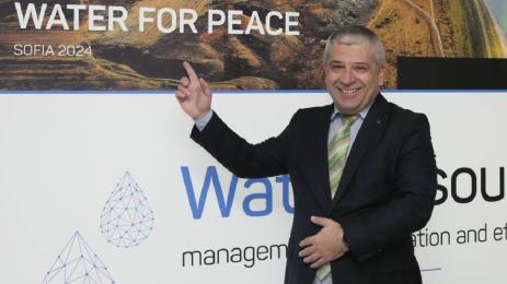 Иван Иванов