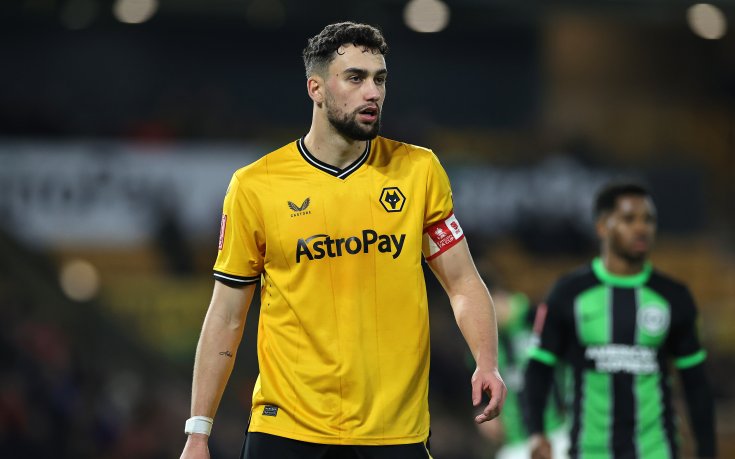 Уест Хем напира за централен защитник от Висшата лига