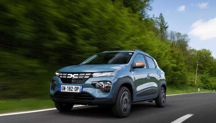 дачия - Dacia Spring стана по-динамична и пъргава с нов електромотор - вече не е само за града!