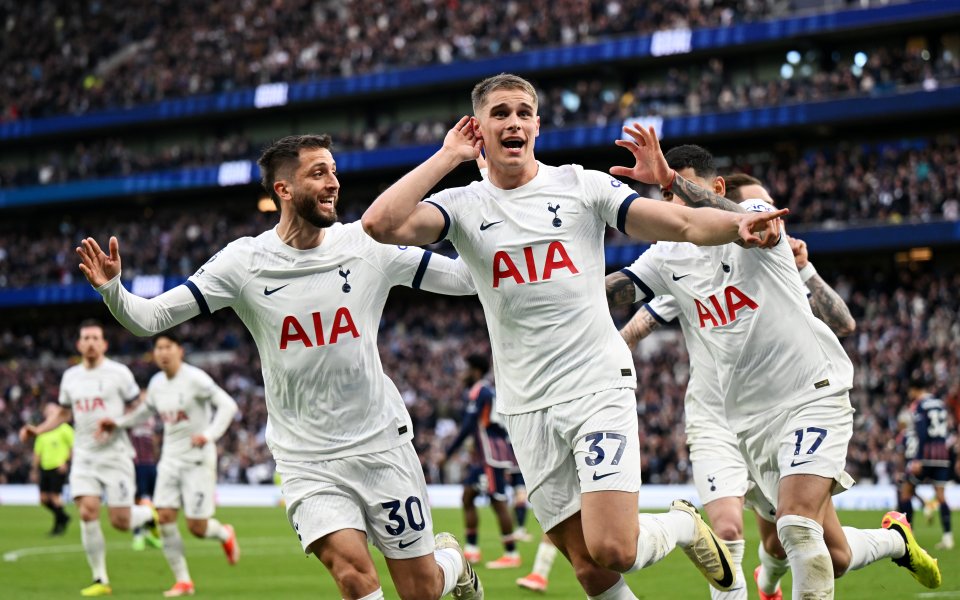 Тотнъм победи Нотингам Форест с 3:1 като домакин в двубой