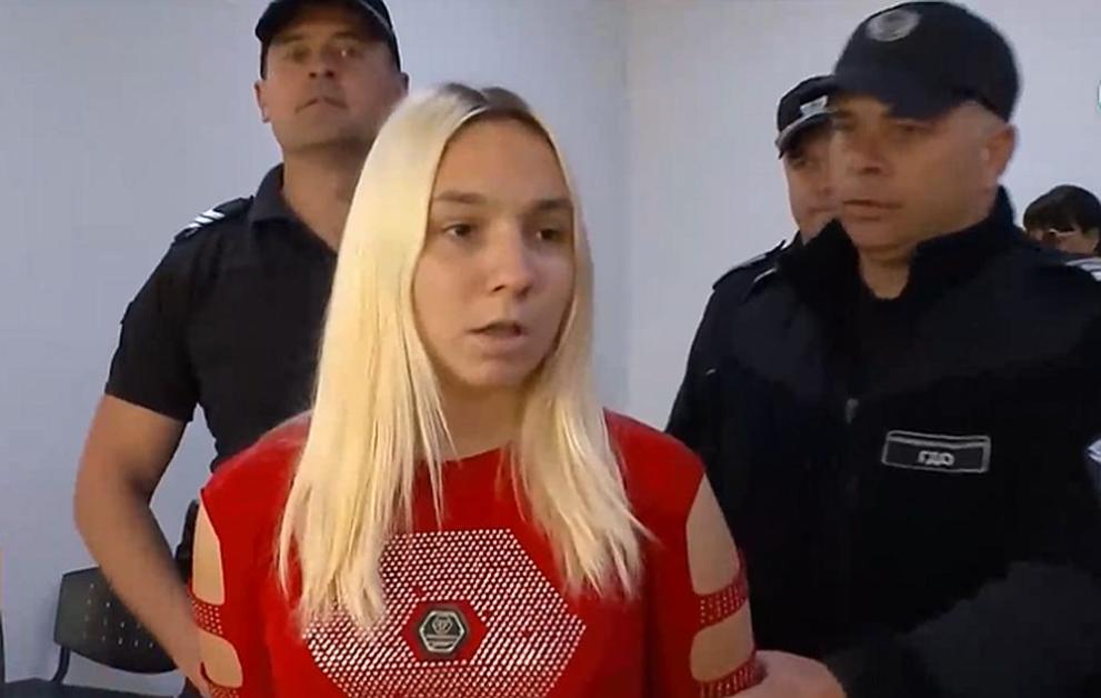 ЕмилиТротинетката се оплака на почитателите си в социалните мрежи, че