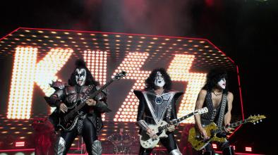 Kiss продадоха правата над музиката си