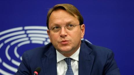 Оливер Вархеи