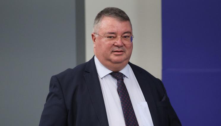 Ивайло Иванов - Социалният министър: Няма риск за увеличението на пенсиите от юли