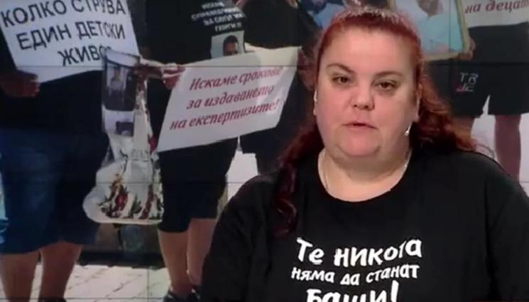 родители на загинали деца - След като децата им загинаха на пътя - почернени родители с писма до рая!