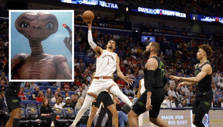 НБА - Слагат извънземно на маратонките на баскетзвезда от НБА (ВИДЕО)