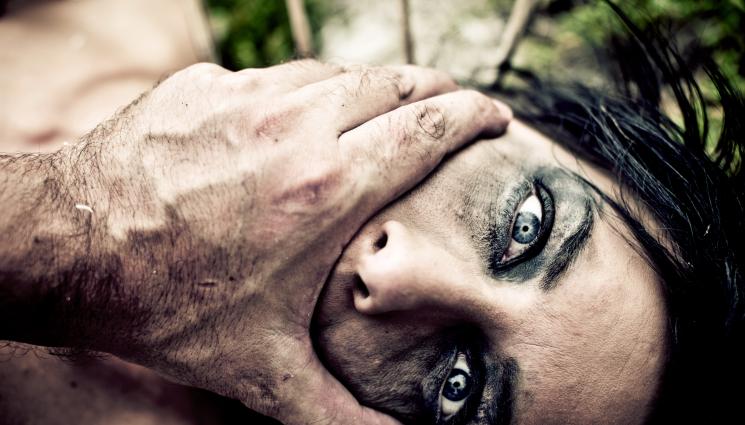 изнасилвач - НАЙ-ПОСЛЕ хванаха сериен изнасилвач, тормозил цял град (СНИМКА)