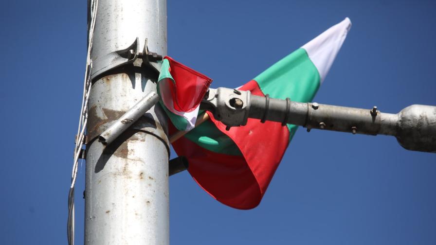 Българските знамена по бул. Цариградско шосе