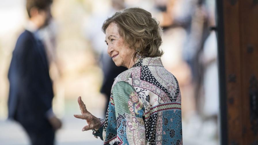 Испанската кралица София е откарана по спешност в болница