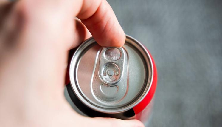 енергийна напитка кенче - Губим 100 лв. годишно от невърнати кенчета!