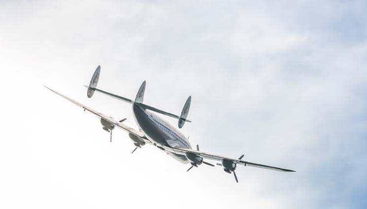 самолет - Аварийна пързалка на „Боинг” се откъсна по време на полет