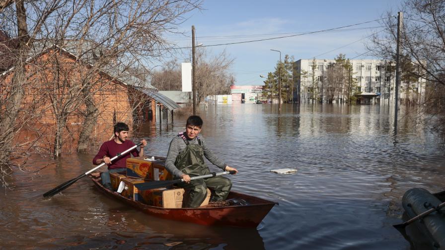 Водният ад Русия: Ново рязко покачване на нивото на водата в Курганска област