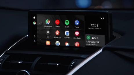 Google отключва нова категория, вкарва повече приложения в Android Automotive