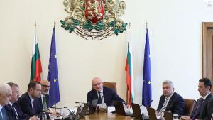 Министър председателят Димитър Главчев получава своевременна и актуалнаинформация от министъра на