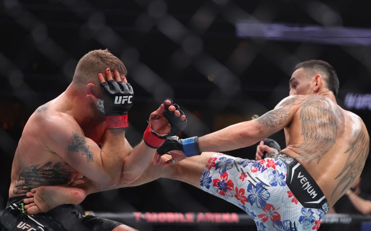 Страховит нокаут в последната секунда в UFC 300 (видео)